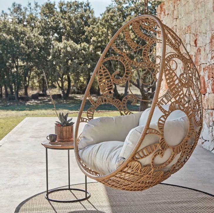 Boayana - Fauteuil suspendu extérieur en résine imitation rotin et coussin écru
