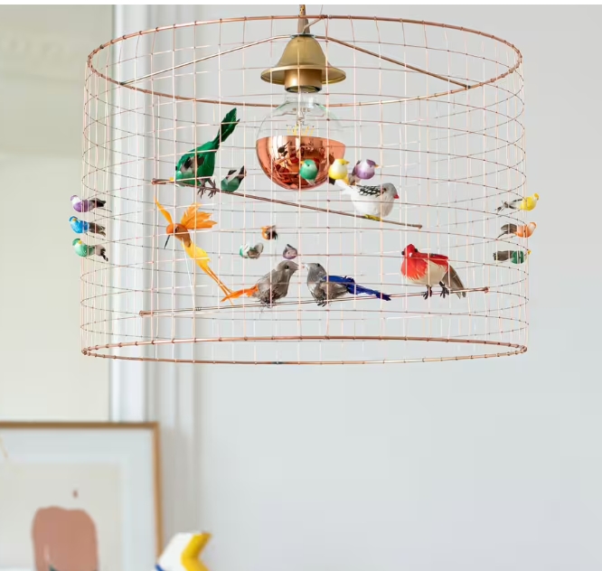 Les Volières de Mathieu Challières : Luminaires Design Uniques en&nbsp;Plumes