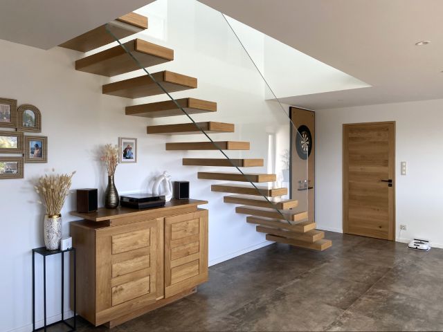 Escaliers élégants : réinventez votre maison avec les dernières tendances !