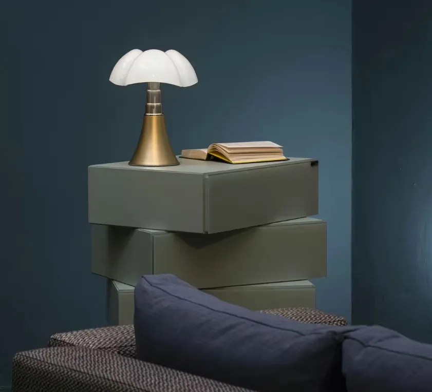 Pipistrello  lampe révolutionnaire à l&rsquo;icône du&nbsp;Design.