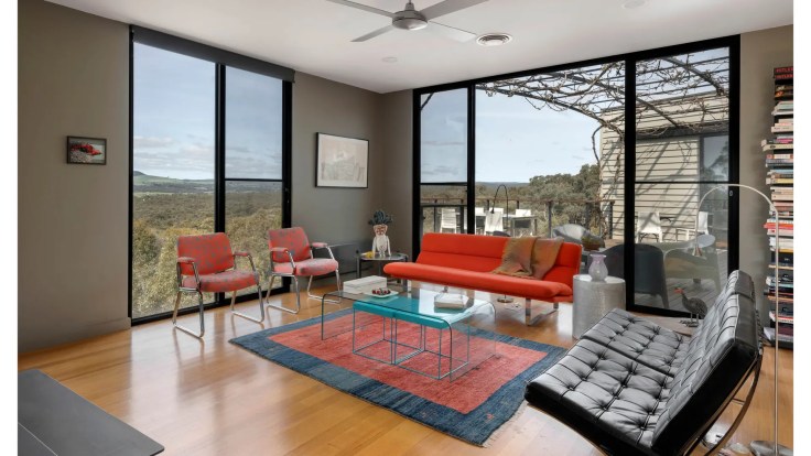 Cette escapade dans la brousse est à vendre dans une ville victorienne peu connue Yandoit près de Melbourne