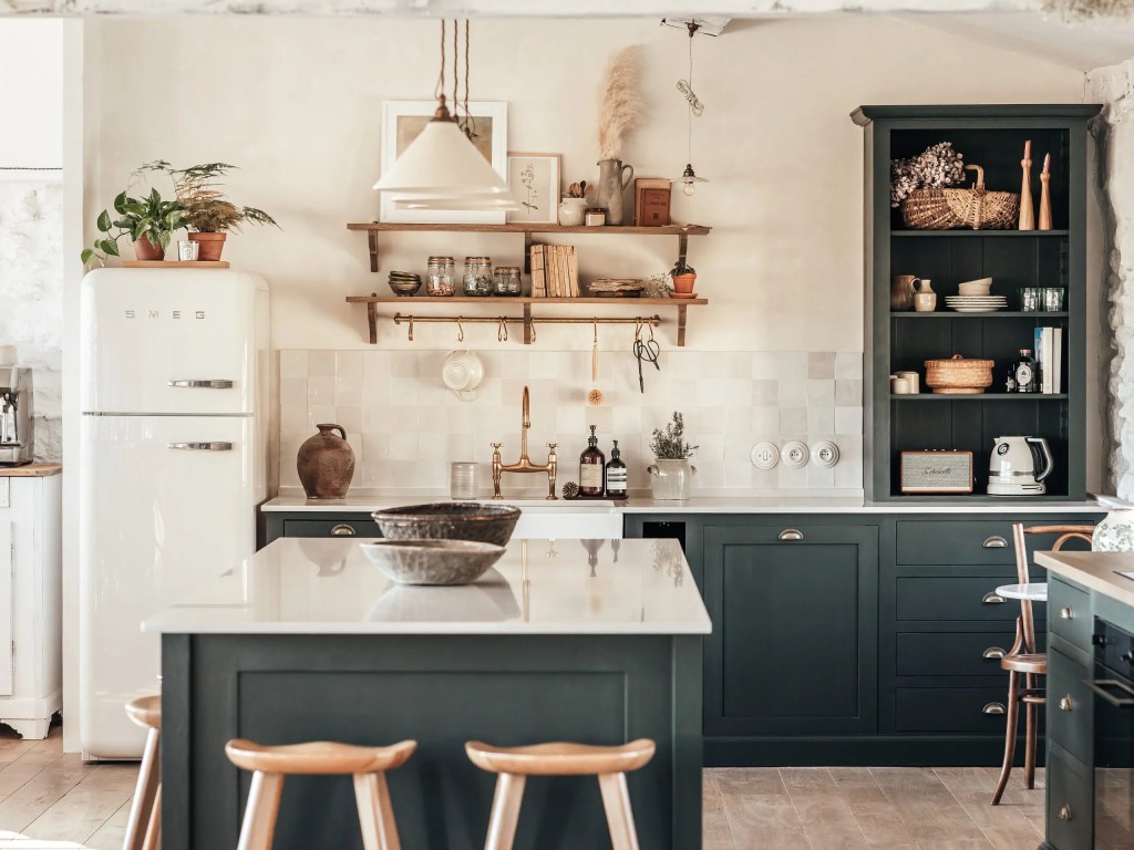 DIY Peindre vos meubles de cuisine ? solutions  pour rafraîchir votre&nbsp;cuisine