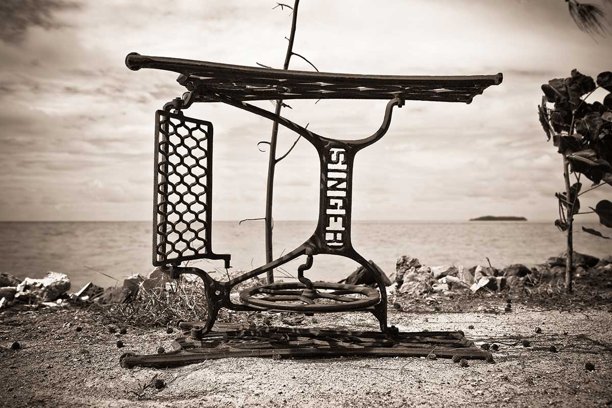 Transformez vos vieilles machines à coudre en meubles DIY