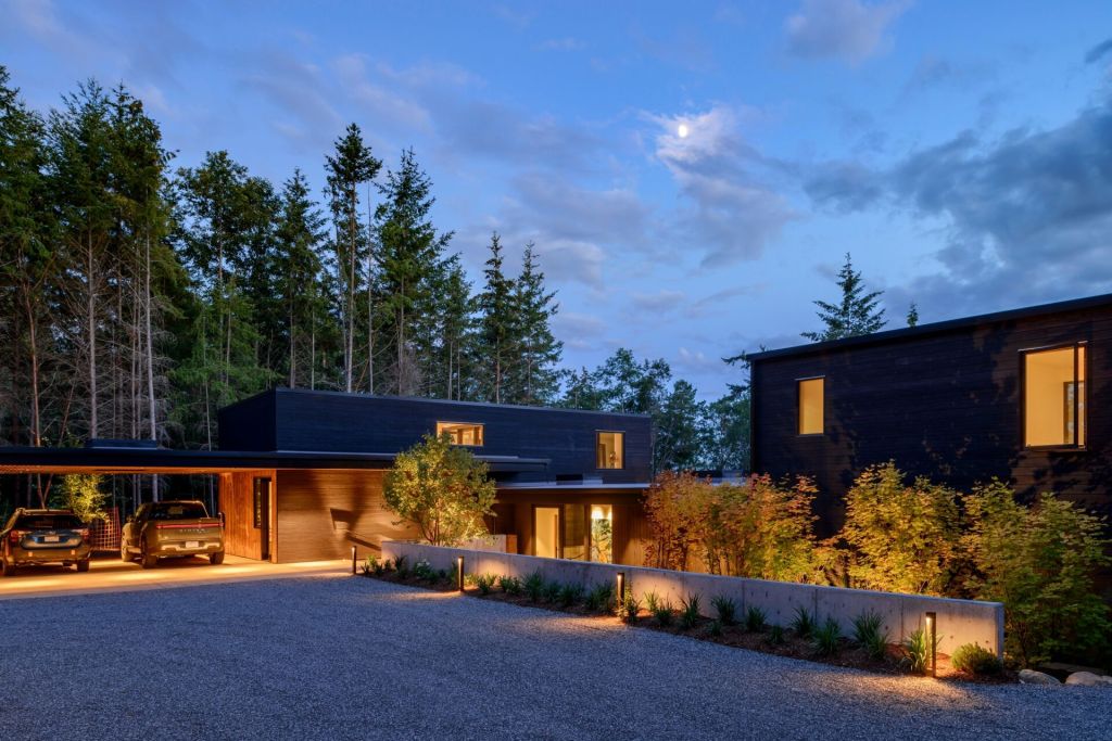 Maison moderne à Orcas Island : harmonie entre architecture et&nbsp;nature