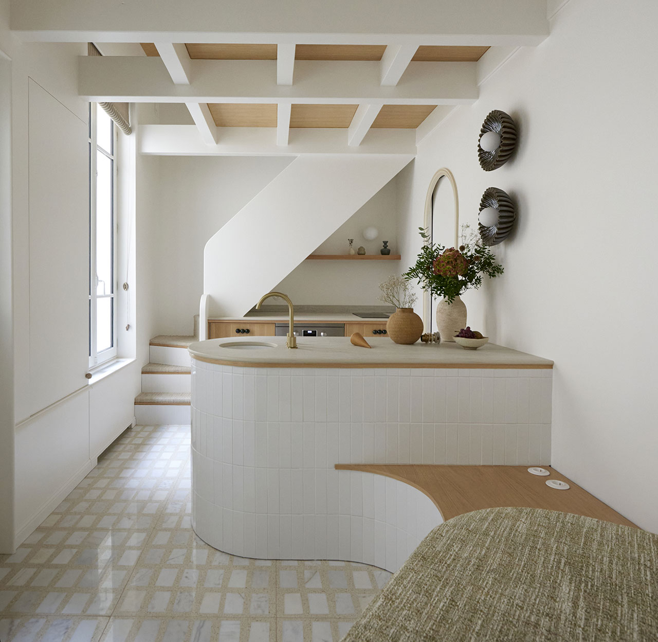 Rénovation Audacieuse: d&rsquo;une Ecurie Transformée à Paris