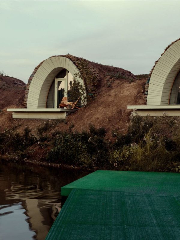 Hobbit Houses : Design Innovant et Nature en&nbsp;Moldavie