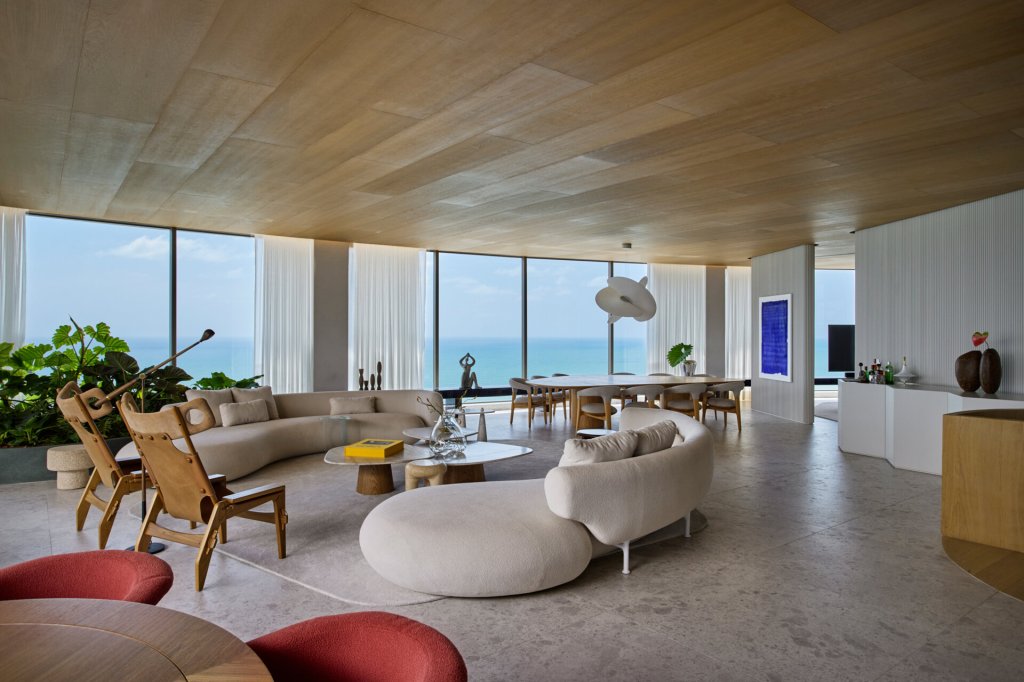 Visite d&rsquo;un Appartement au Bord de l&rsquo;Océan à Recife au&nbsp;Brésil