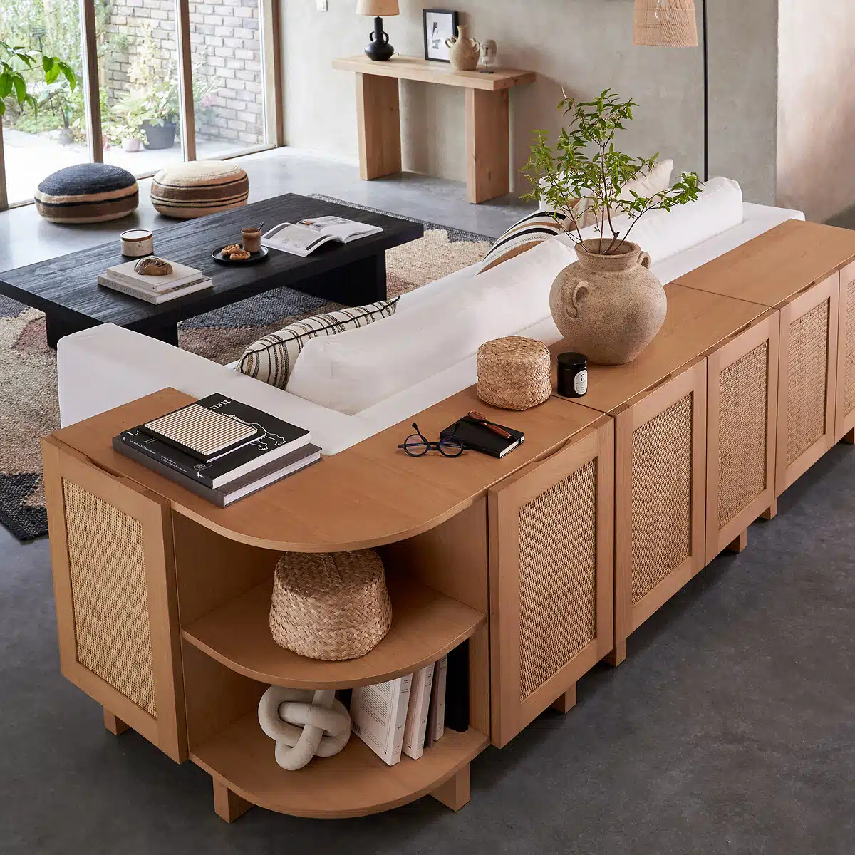 Mobilier pratique pour habiller le dos de canapé