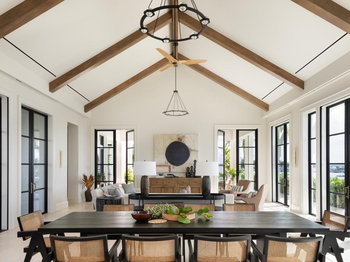 Conçu par L.H. Decor & Design Inc,  équilibre élégance et&nbsp;simplicité