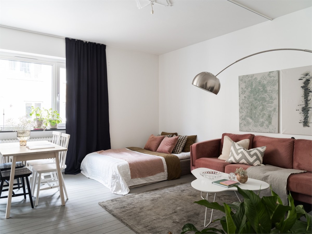 Aménager un studio, c’est surtout faire tenir plusieurs vies dans une seule&nbsp;pièce