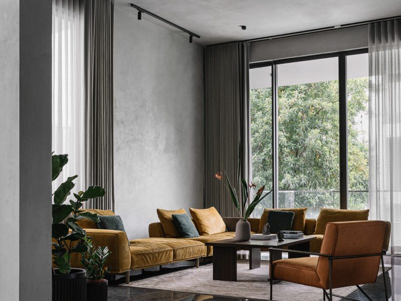 La villa monochrome du Studio Nilasha trouve de la chaleur dans la&nbsp;retenue