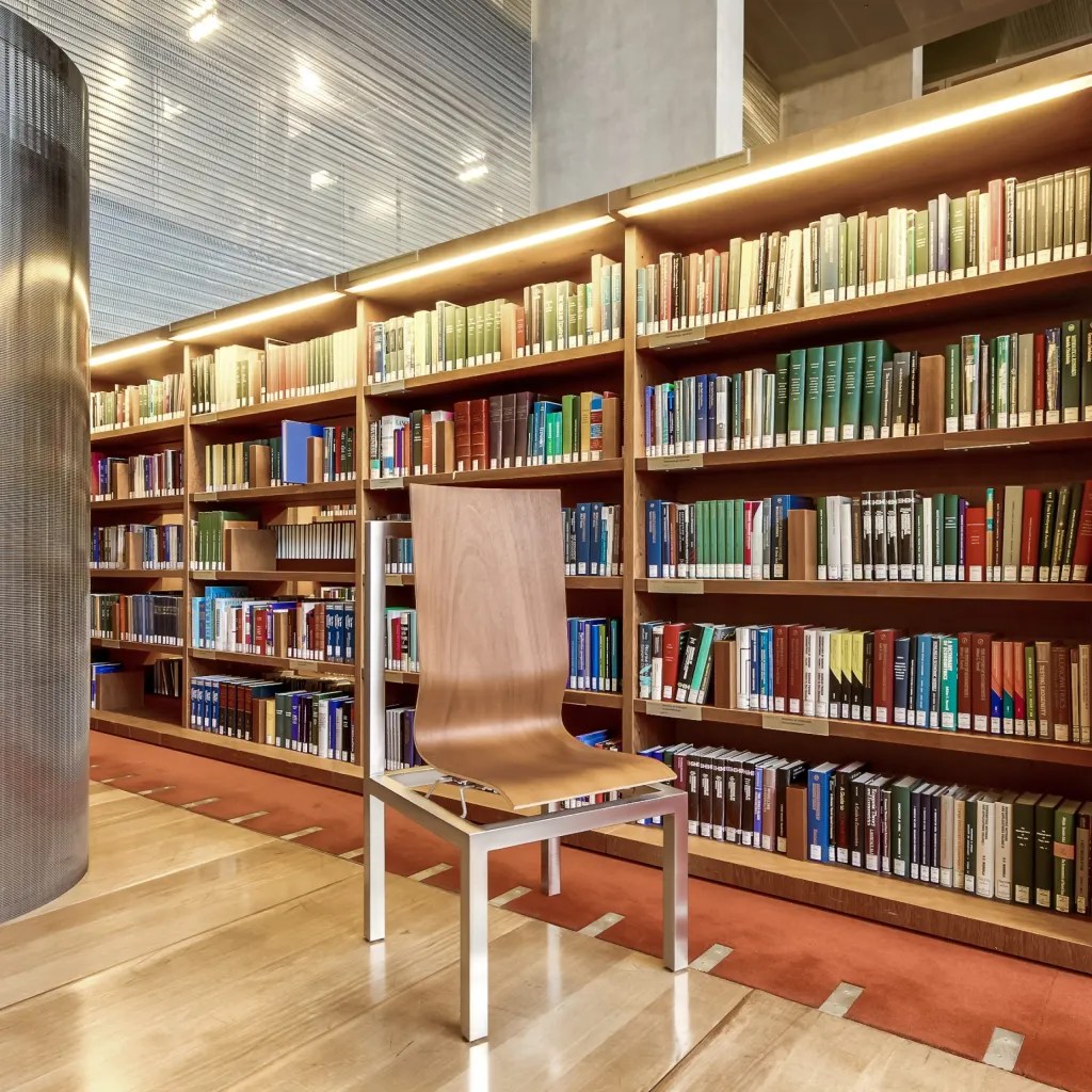 la chaise BNF,par Dominique Perrault et Gaëlle Lauriot-Prevost pour&nbsp;Coedition