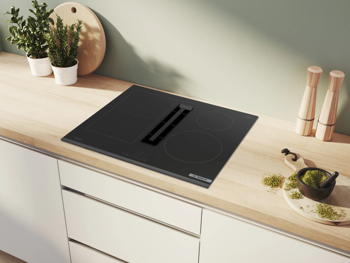 Une solution deux-en-un qui transforme la cuisine : plaque à induction avec hotte&nbsp;intégrée