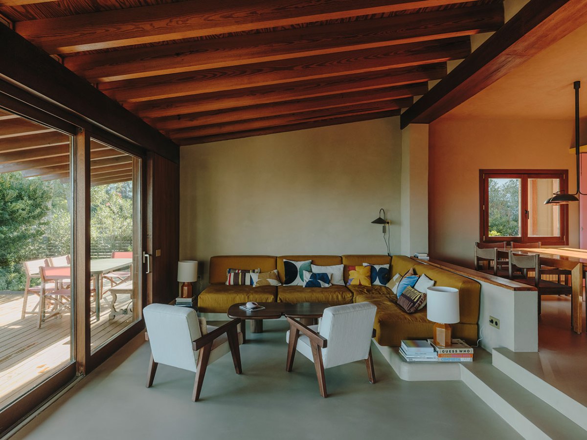 La villa de Holzrausch à Majorque fusionne les ambiances du milieu du siècle, brésilienne et&nbsp;mexicaine