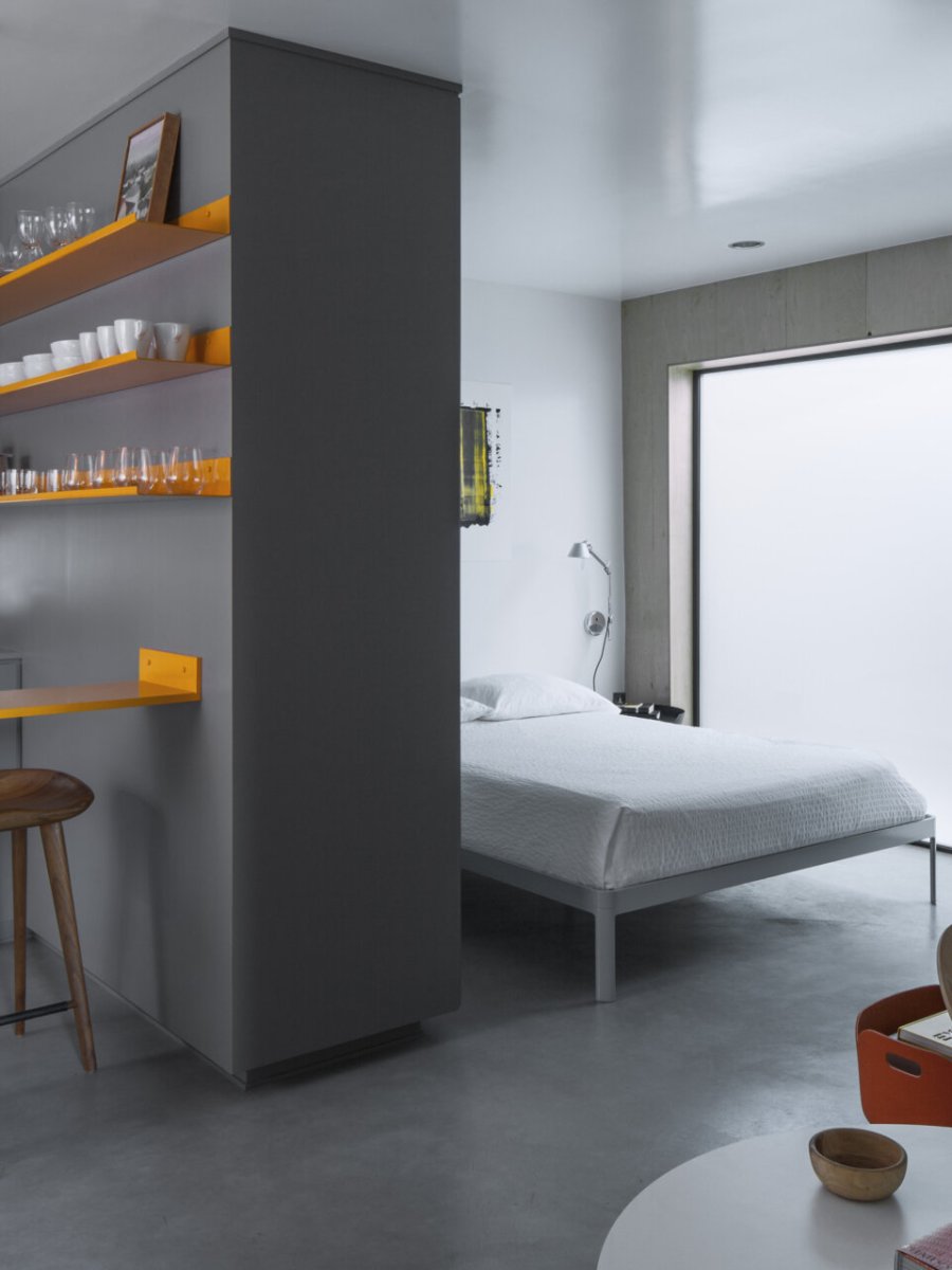 Ce minuscule appartement prouve que la couleur peut transformer les petits&nbsp;espaces.