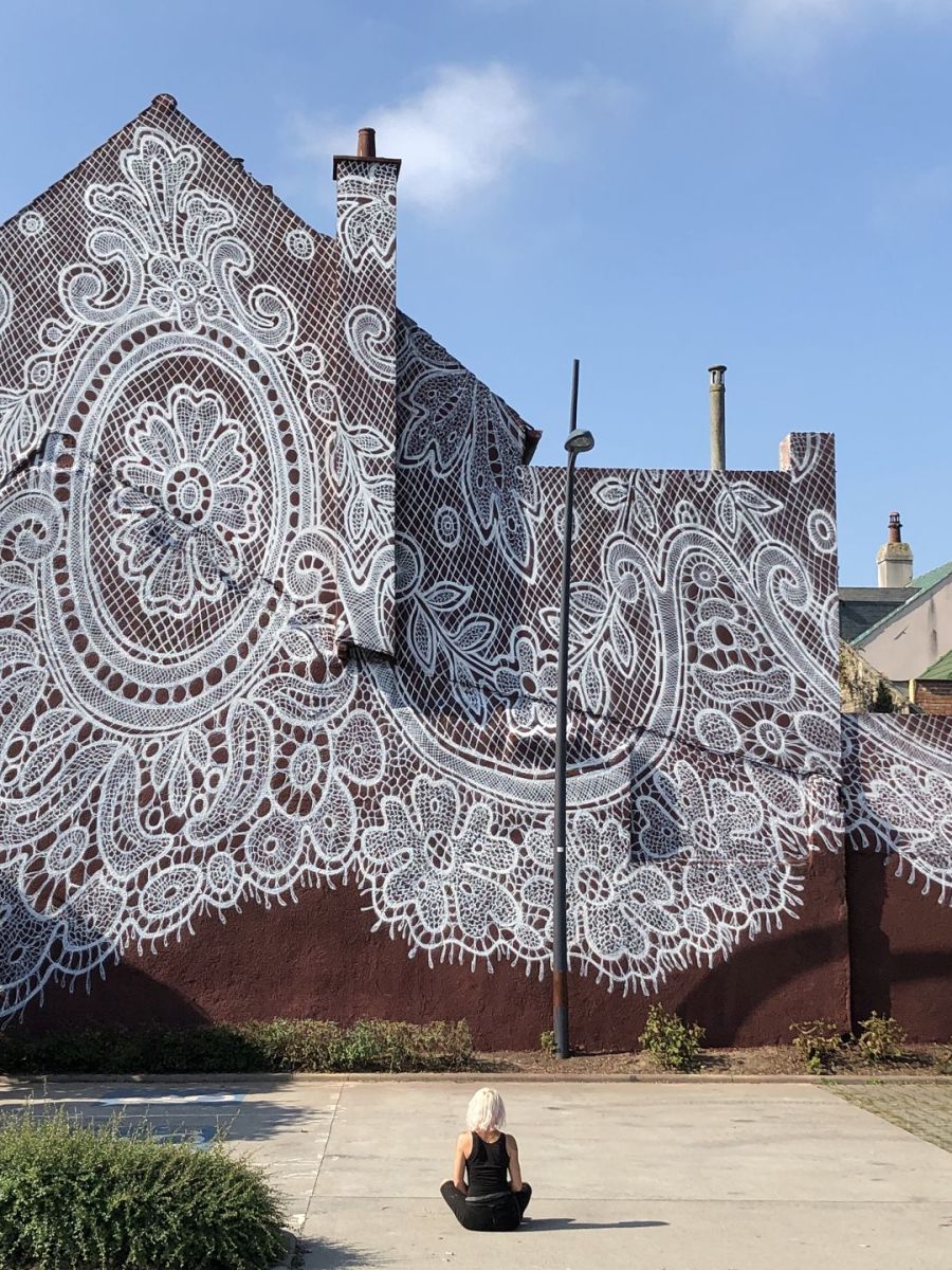 Une icône mondiale du street art apporte la dentelle à&nbsp;DOMOTEKA