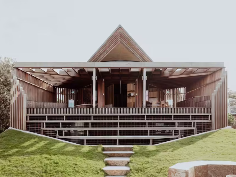 Une maison emblématique en forme de Cake bénéficie d&rsquo;une rénovation architecturale